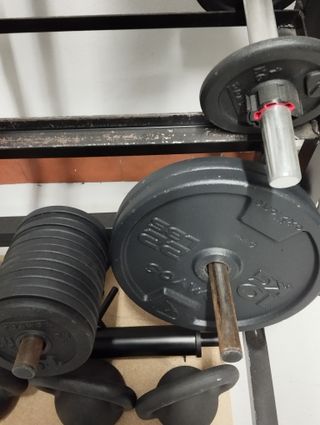 Material de Gimnasio: Mancuernas, Kettlebells...