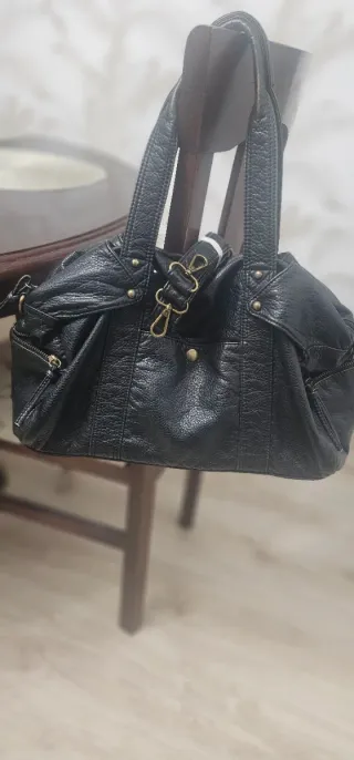 Bolso de mano negro