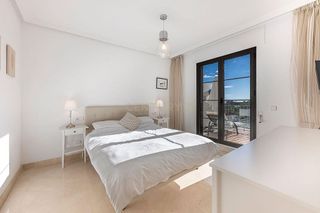 Casa adosada en venta en Benahavís