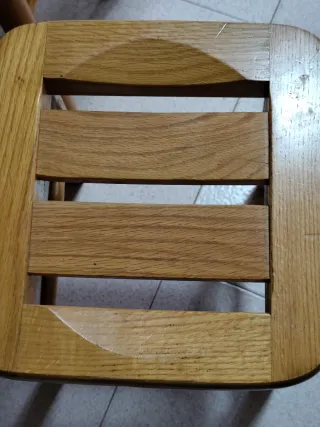 Mesa de cocina de madera y piedra
