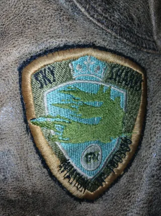 Cazadora de mujer  de polipiel envejecida marrón