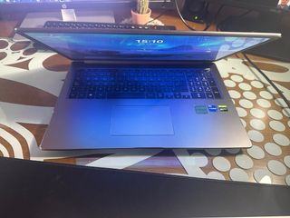 Portátil LG Ultra 17” i7 · 16GB RAM · GTX 1650 Ti