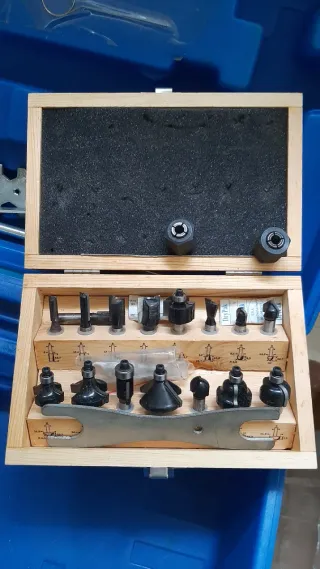 Fresadora Bosch POF 1200 AE