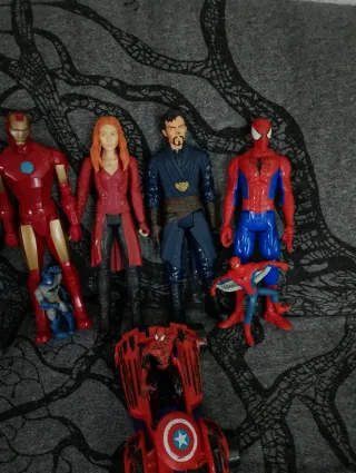 Muñecos Marvel (Iron Man, Spiderman, etc.)