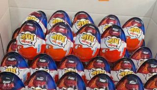 Figuras Kinder Stranger Things sin abrir