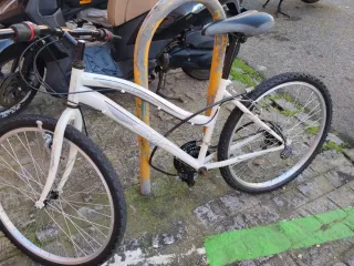 Bicicleta de Montaña Blanca le falta una viela