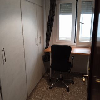 alquilo habitación e piso compartido