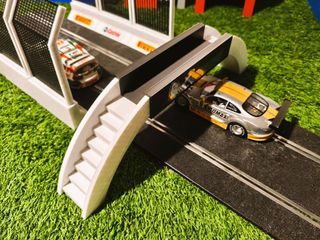 Puente peatonal extensible para Scalextric