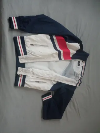 Sudadera Inside Youth.