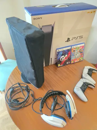 PlayStation 5 con Mandos y Juegos, Funda y Maleta.