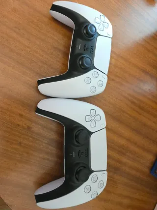 PlayStation 5 con Mandos y Juegos, Funda y Maleta.