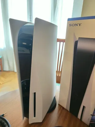 PlayStation 5 con Mandos y Juegos, Funda y Maleta.