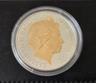 Moneda 5 Libras Jersey 2002 Plata con baño oro 24