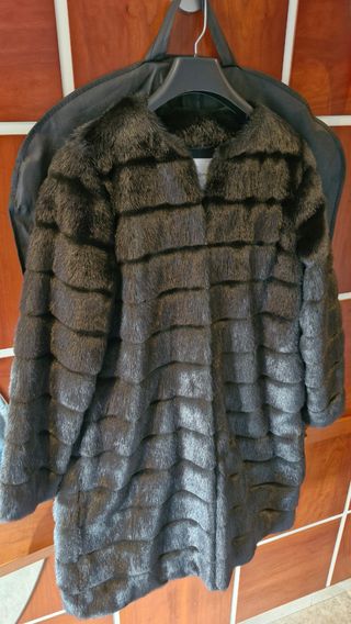 Abrigo pelo artificial Pedro del Hierro