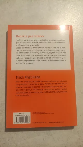 Hacia la paz interior / Peace is Every Step (Sp...