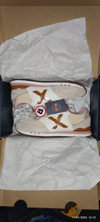 Zapatillas Munich Mujer Beige/Blanco