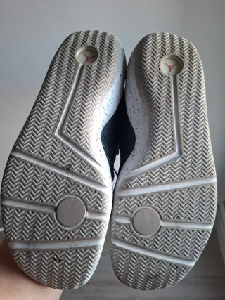 Zapatillas Nike Air Hombre Negras y Rojas