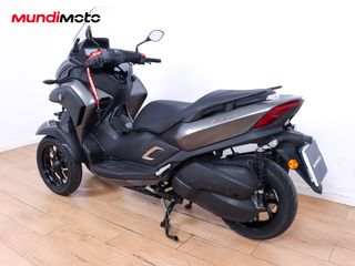 YAMAHA TRICITY 300