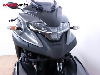 YAMAHA TRICITY 300