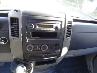 Mercedes-Benz Sprinter 2011