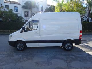 Mercedes-Benz Sprinter 2011