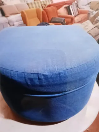 Puf azul de tela