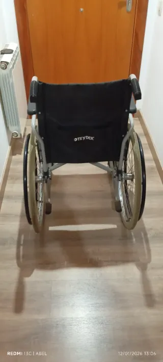 Silla de ruedas plegable