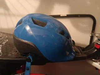 Casco infantil azul