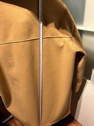 Trenca mujer color “caramelo” o camel,  de Primark