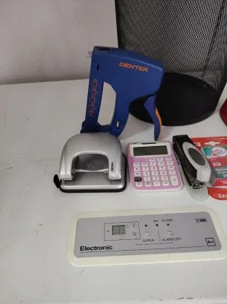 Lote artículos oficina, como nuevos