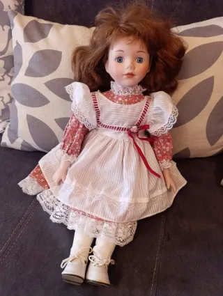 Muñeca Porcelana The Classique Collection