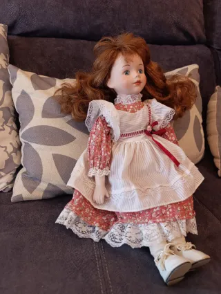 Muñeca Porcelana The Classique Collection