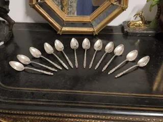 12 Cucharas Café Antiguas