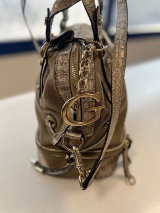 Bolso Guess Beige y Dorado