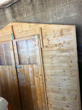 Caseta de madera 1.82x2.42m