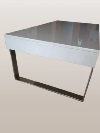 Mesa de centro elevable blanca y patas metal