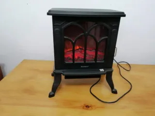 Estufa eléctrica Newbasic Negra