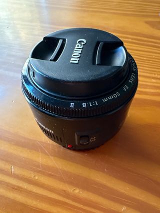 Cámara Canon EOS 100D Negra