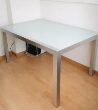 Mesa Comedor Cristal y Metal