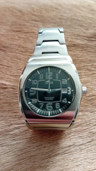 Reloj Lotus Negro y Plateado
