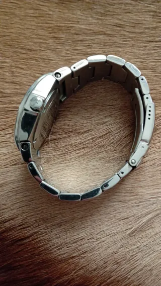 Reloj Lotus Negro y Plateado