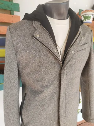 Chaqueta Zara gris jaspeado Talla M