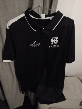 Camiseta negra adidas,boss