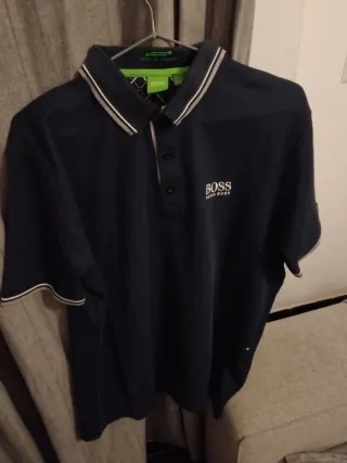 Camiseta negra adidas,boss
