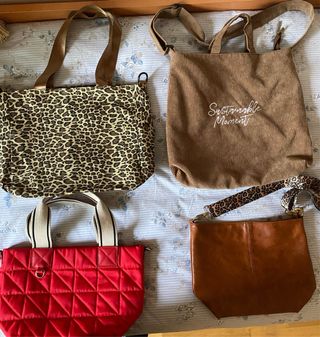 Lote 4 bolsos: marrón, rojo, estampado
