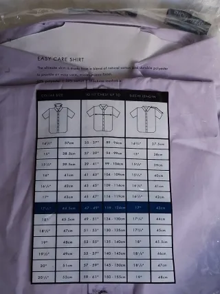 Camisa de vestir Easy Care. Morada