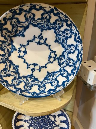 Piatti in ceramica dipinti a mano