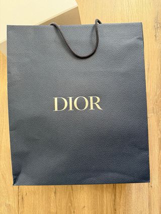 Bolsa y caja Dior