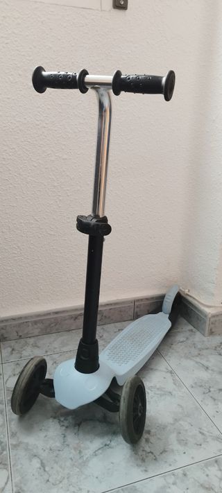 Patinete infantil 3 ruedas, plegable.