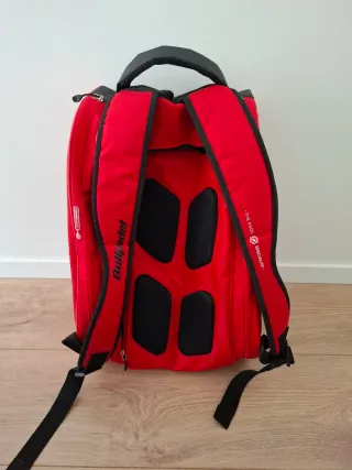 Paletero Bullpadel Vertex 04 Rojo